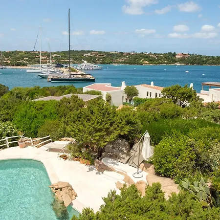 Piazzetta Con Piscina E Vista * Porto Cervo