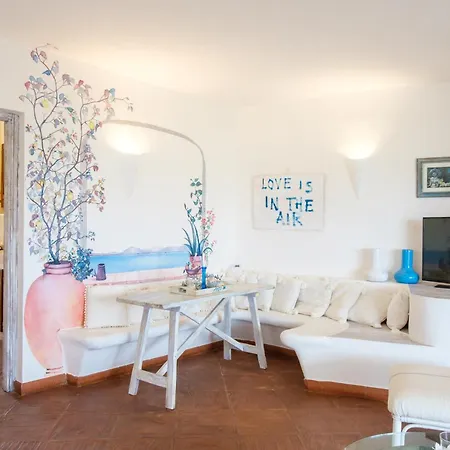 Piazzetta Con Piscina E Vista *