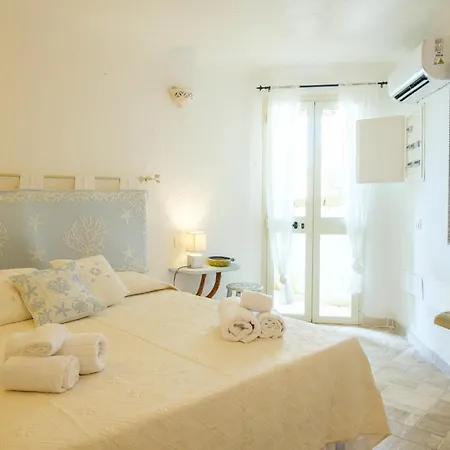 Piazzetta Con Piscina E Vista * Porto Cervo